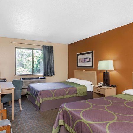 Отель Super 8 By Wyndham Charlotte/Amusement Park Area Экстерьер фото